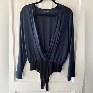 100% Silk Cushnie Navy Draped V-Neck Bodysuit